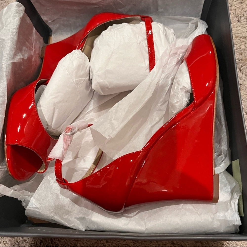 Ann Taylor Dagny red crimson patent wedge